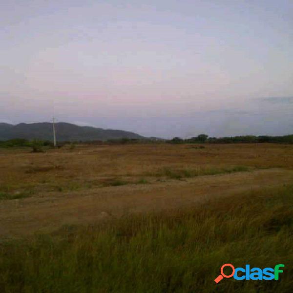 Gran Terreno cerca del Aeropuerto de la Isla de Margarita,