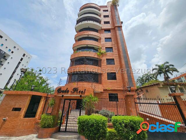 Apartamento en Venta en Urb. La Soledad-Cod. 24-1831-José