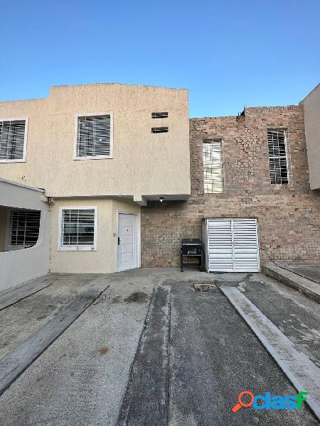 Espectacular Casa en Urbanización Privada en Cabudare,