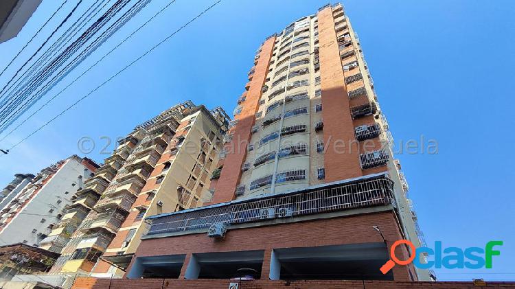 Apartamento en Venta en Centro de Maracay 24-22812 mvs