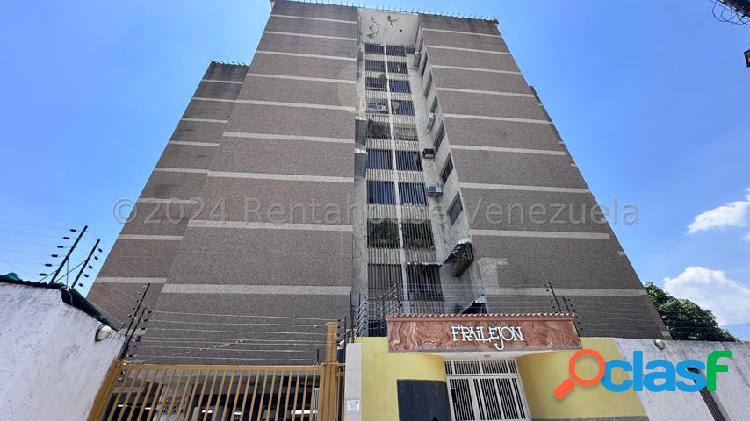 Apartamento en Venta en El Centro de Maracay 24-22879