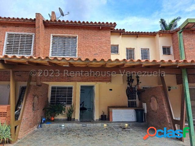 24-565 RAH Townhouse en Venta Villa Jardin San Diego