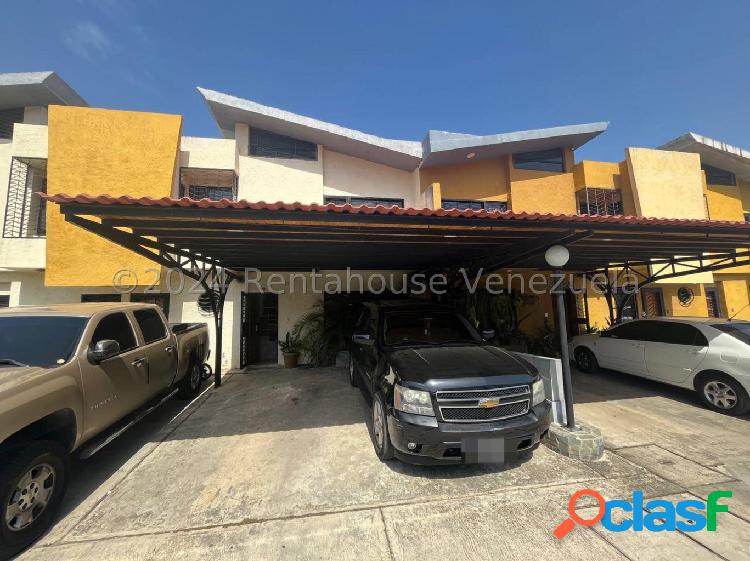 Hermoso Townhouse en venta en El Guayabal Naguanagua