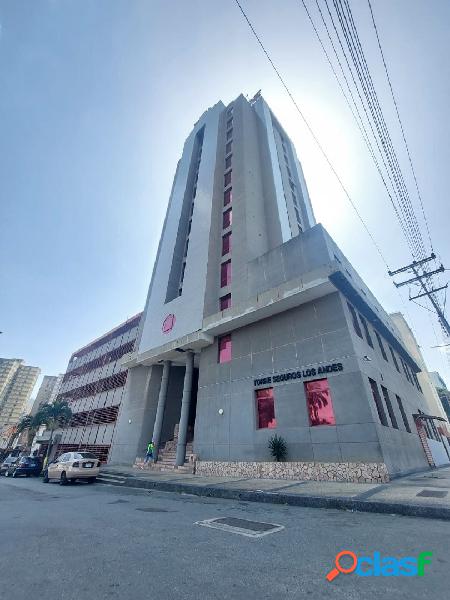 Oficina Torre Seguros Los Andes, Urb. Centro Norte. PLOF-122