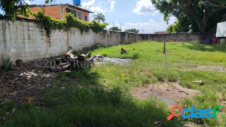 24-12464 RAH Amplio terreno con bienechuria en Venta La