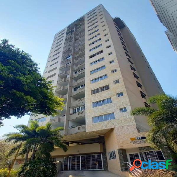 Apartamento en Res. Monreale, Las Chimeneas. PLA-1704