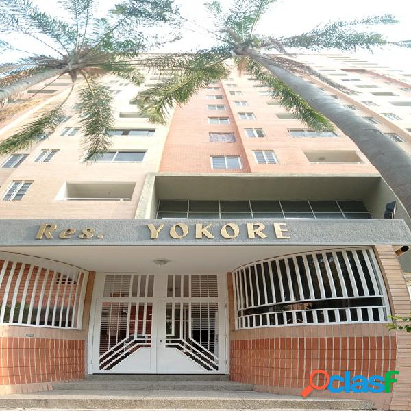 Apartamento en Res. Yokore, Trigaleña baja. PLA-1703