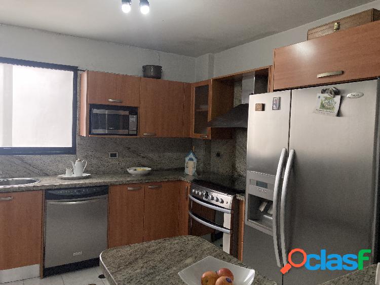 EN VENTA APARTAMENTO EN URBANIZACION LA GRANJA RESIDENCIAS