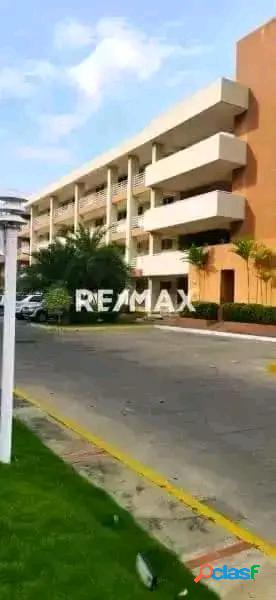 EN VENTA EXCELENTE APARTAMENTO - PLANTA BAJA. CONJUNTO