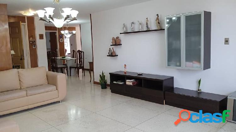 Apartamento en Venta en Urbanización Los Palos Grandes