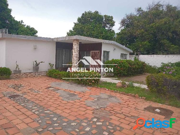 CASA COMERCIAL EN VENTA EN LA ESTRELLA MARACAIBO API 7997