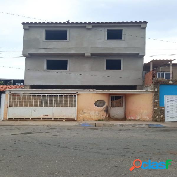 Casa en La Arboleda. Obra gris