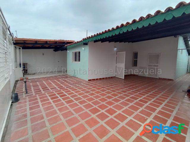 Casa en Venta en Av. Aragua 24-27101