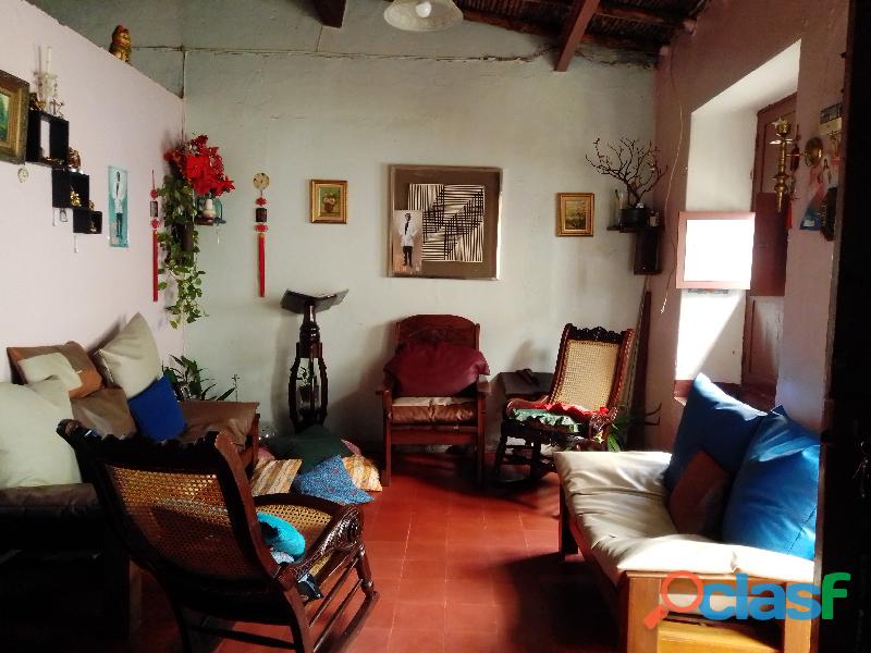 Casa versátil: perfecta para vivienda y negocio Casco
