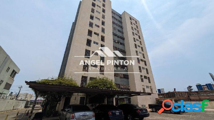 APARTAMENTO VENTA AV CECILIO ACOSTA MARACAIBO API 6059