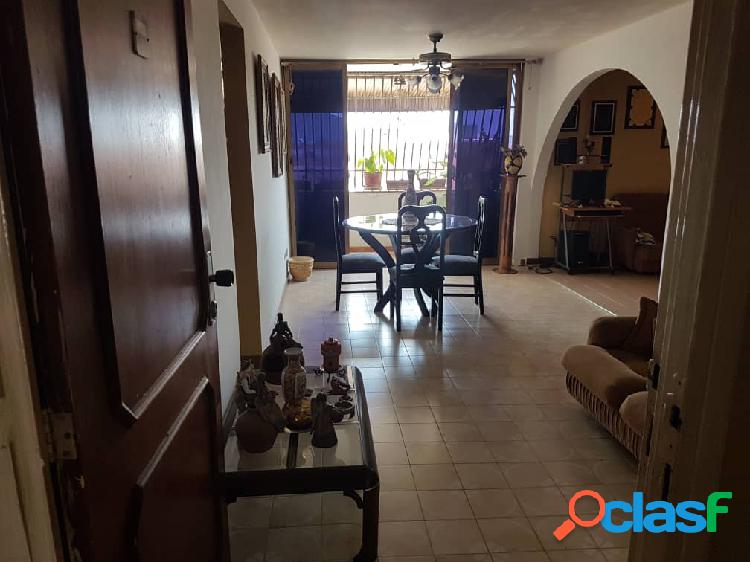 Apartamento en Puerto Cabello. PLA-1724