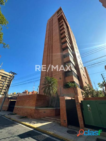 Apartamento en Venta y Alquiler Edif. Makiritare Remax