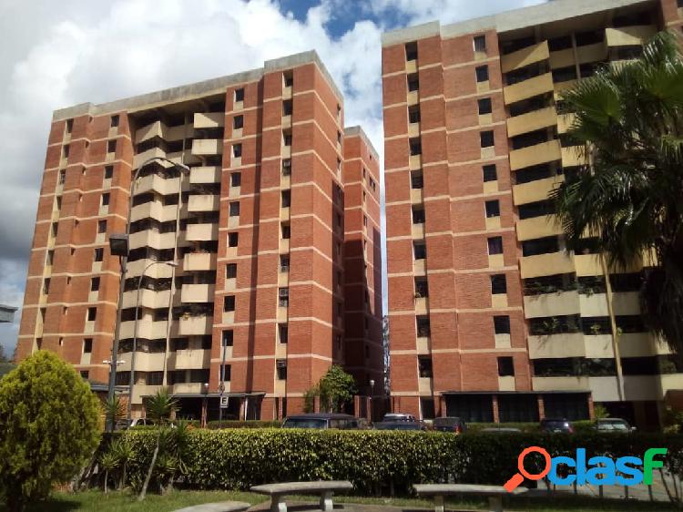 Venta Apartamento Urb. Terrazas de Guaicoco. 209 m2