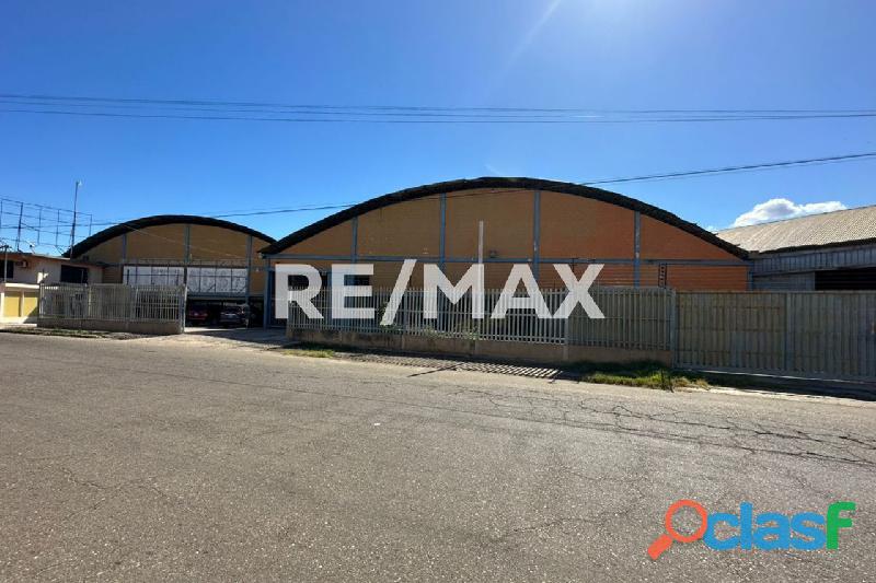 Galpón En Venta. Av. La Limpia. Remax Millenium