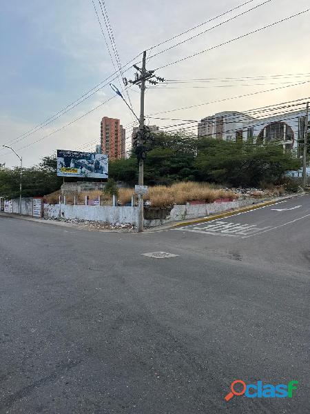 Terreno en Venta Av El Milagro Remax Millenium