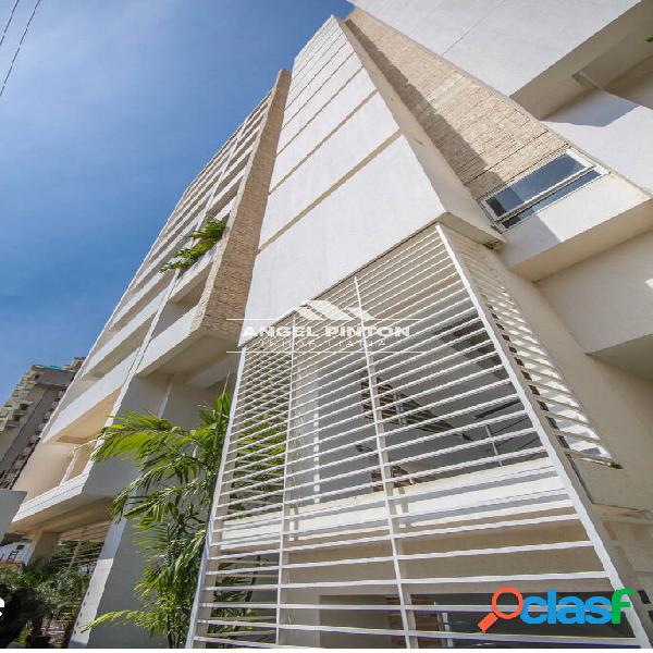 APARTAMENTO ALQUILER AV EL MILAGRO MARACAIBO API 6117