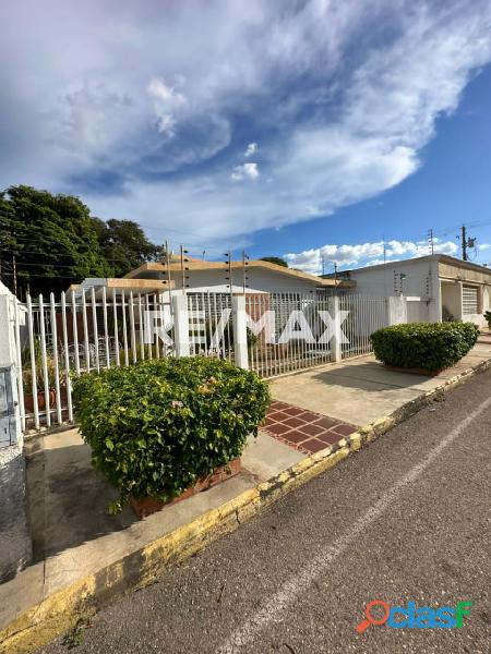 Casa En Venta. Urb. Canta Claro. Remax Millenium