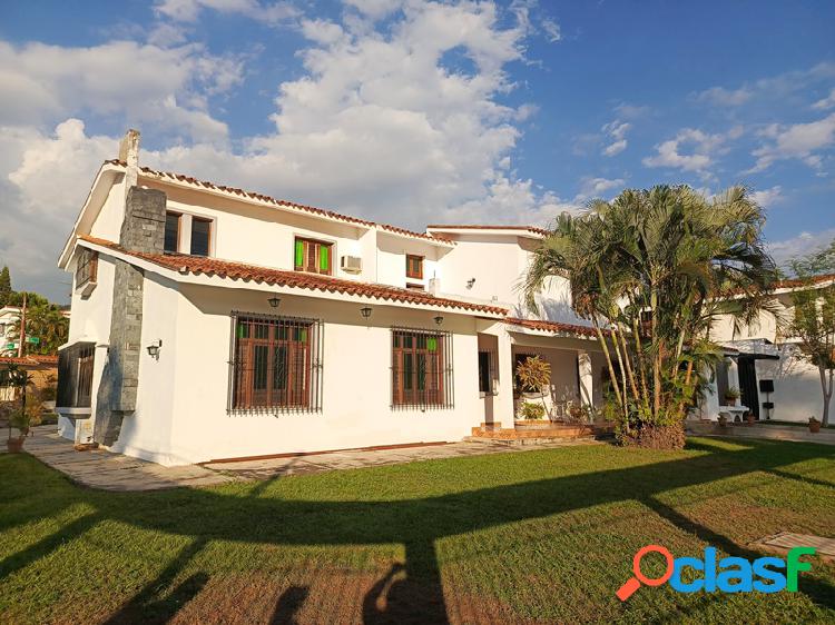 Casa en Colinas de Guataparo. PLC-1048