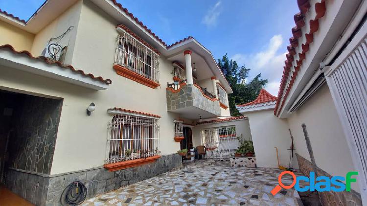 Casa en Venta Ubicada en 4 Avenidas El Parral