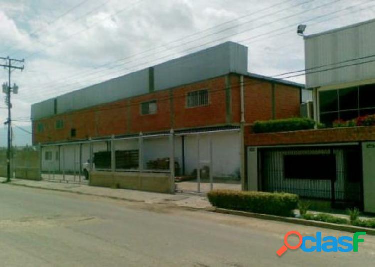 Galpón Industrial en la urbanización complejo los jarales