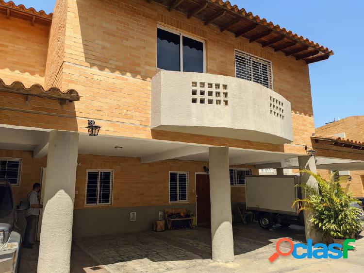 Townhouse en Venta Ubicado en Urbanizacion Mañongo,