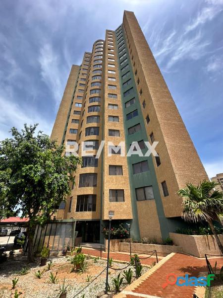 Apartamento En Alquiler Premium. Remax Millenium