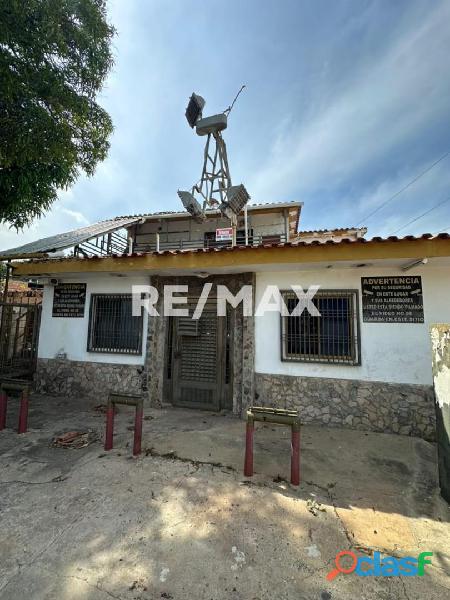 Casa Comercial en Venta Urb. La Trinidad Remax Millenium