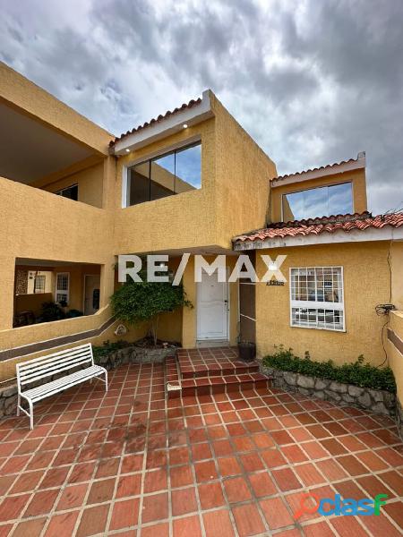 Casa en Venta. Sector Santa Fe, Villas 91. Remax Millenium