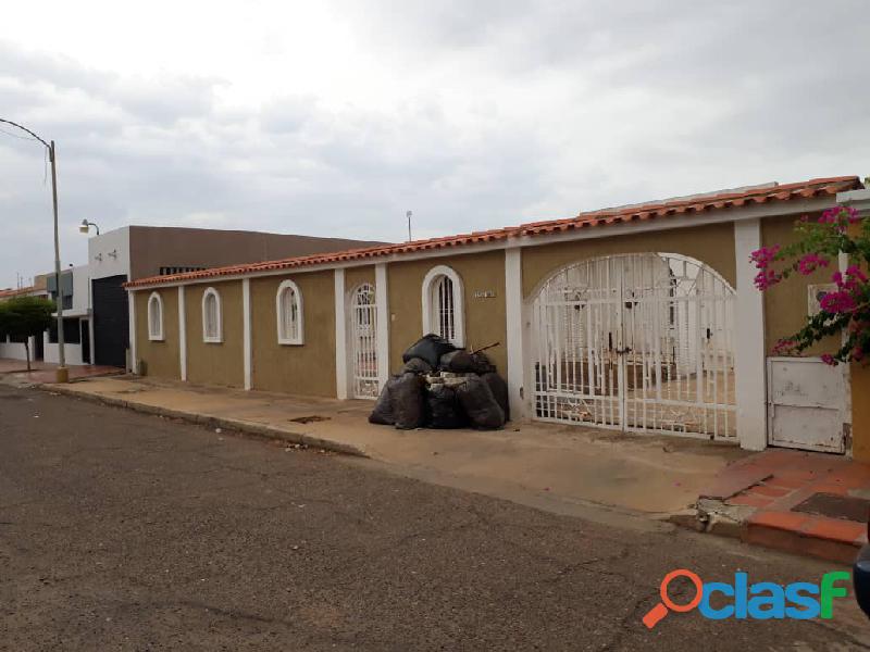 Casa en Venta Urb. Rosal Sur Remax Millenium