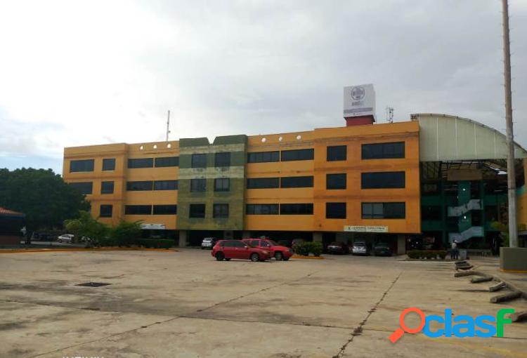 Local Comercial en C.C. Paseo Las Industrias. PLL-250