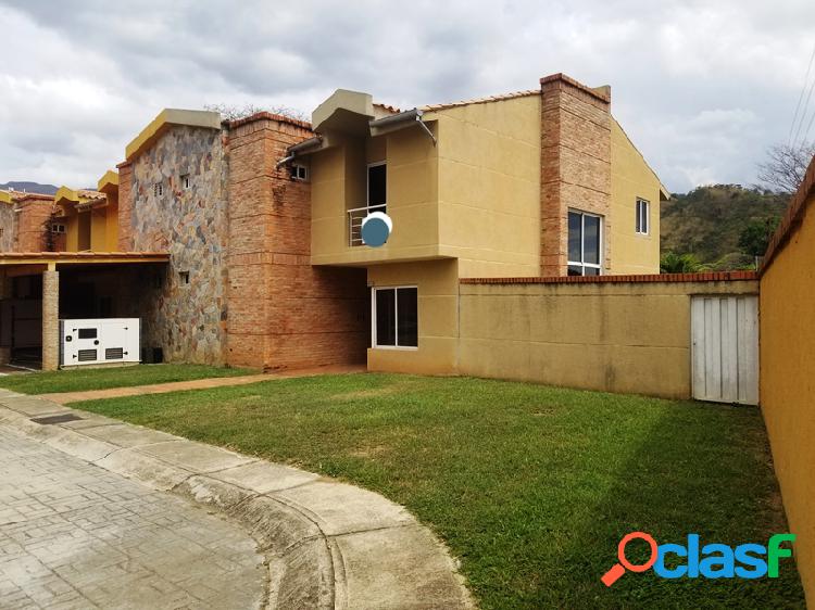 TownHouse en Res. Hoyo 5, La Cumaca. PLTH-284