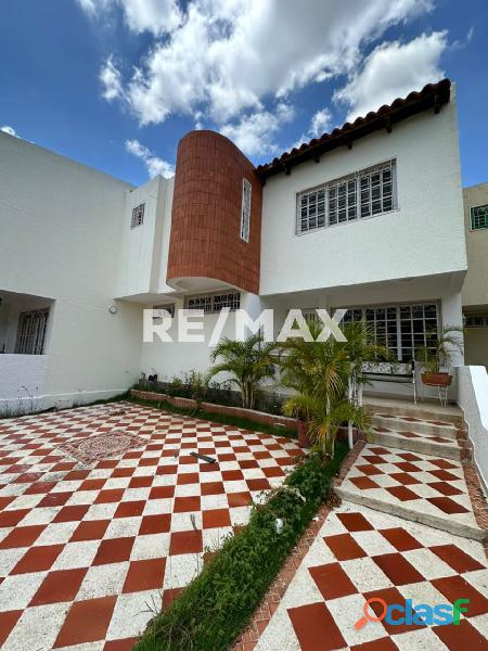 TownHouse en Venta Villas Las Trinitarias Remax Millenium