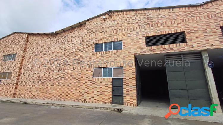 25-1799 en VENTA Galpón Industrial con oficina en Los