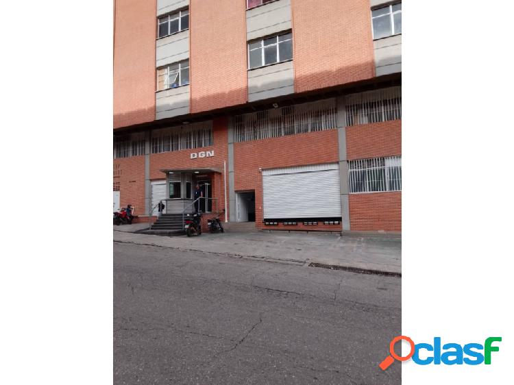 ALQUILO LOCAL INDUSTRIAL EN BOLEITA NORTE DE 830 M2,