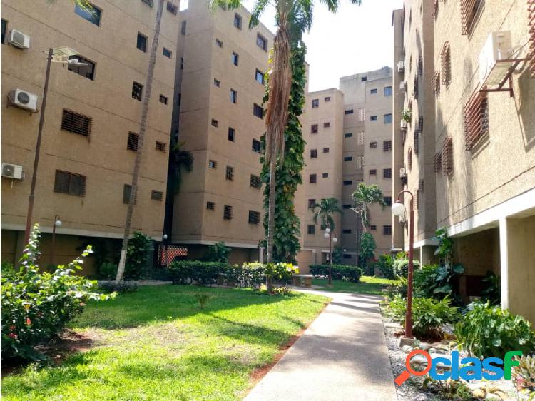 APARTAMENTO EN ALQUILER EN EL ESTE DE BARQUISIMETO- RESD.