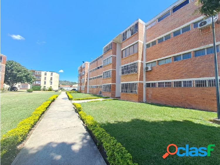 APARTAMENTO EN ALQUILER URB. LA FLORESTA BARQUISIMETO