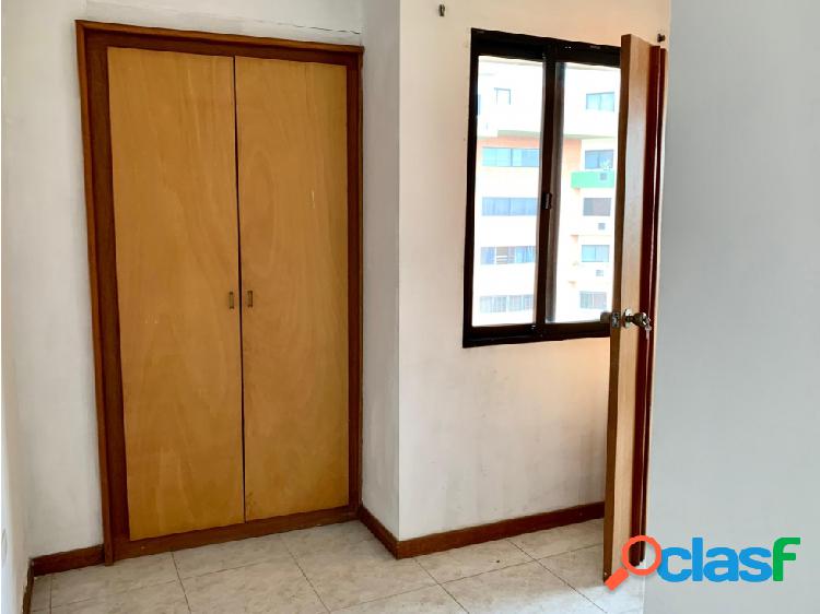 APARTAMENTO EN EL BOSQUE, VALENCIA. RESIDENCIA MIRAGE.