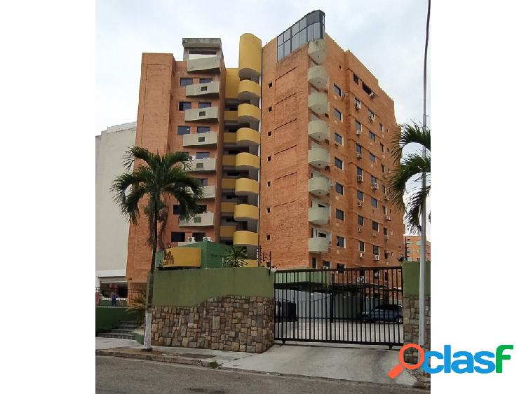 APARTAMENTO EN LA URBANIZACION LOS MANGOS REMODELADO