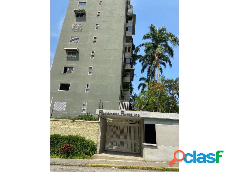 APARTAMENTO EN LOS PALOS GRANDES EN VENTA (REMODELADO)