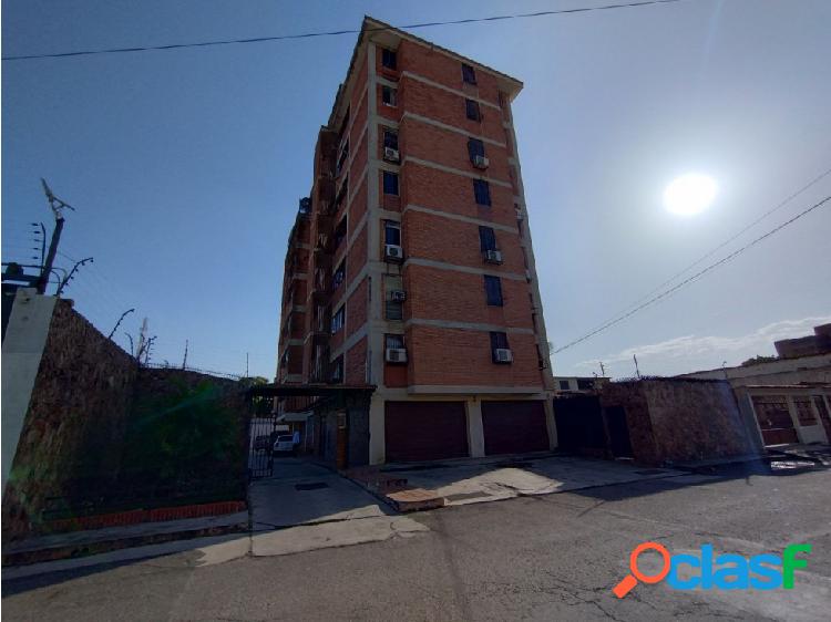 APARTAMENTO EN VENTA EN EL CENTRO DE CABUDARE