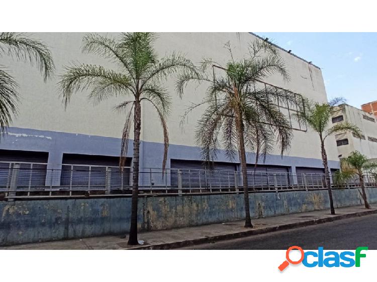 Alquiler o Venta de Edificio Comercial-Semi-Industrial