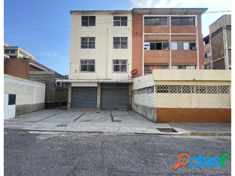 Alquilo local 260m2 Boleita Sur 9837