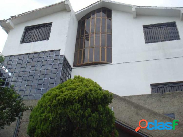 Amplia casa en venta 650m²(5h 4b 6pe) JUNKO COUNTRY CLUB