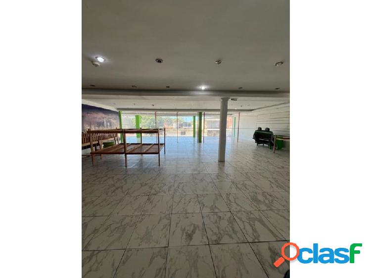 Amplio Local en Venta Ubicado en Catia La Mar de 256mt2