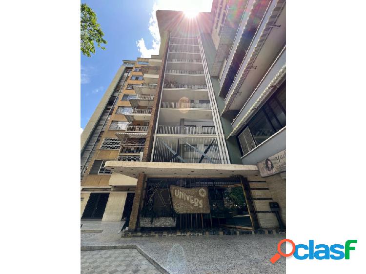 Apartamento Altamira 110mts2 3h/2b/1p remodelado con terraza